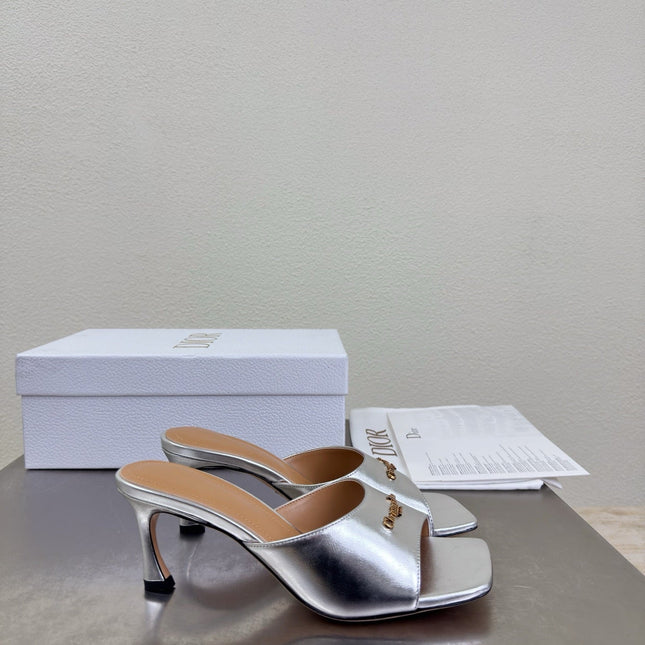 DIOR 26S KITTEN HEEL MULE SANDALS IN SILVER CALFSKIN WITH LOGO
