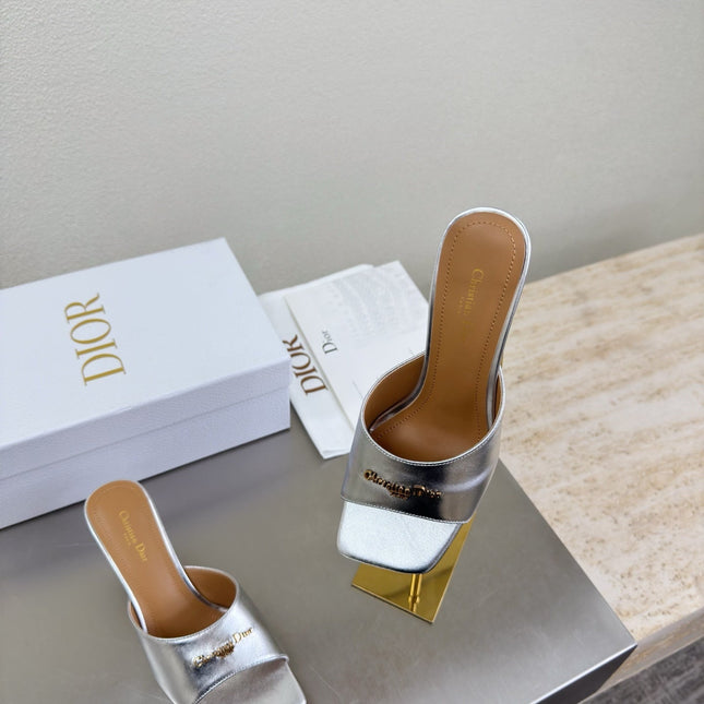 DIOR 26S KITTEN HEEL MULE SANDALS IN SILVER CALFSKIN WITH LOGO
