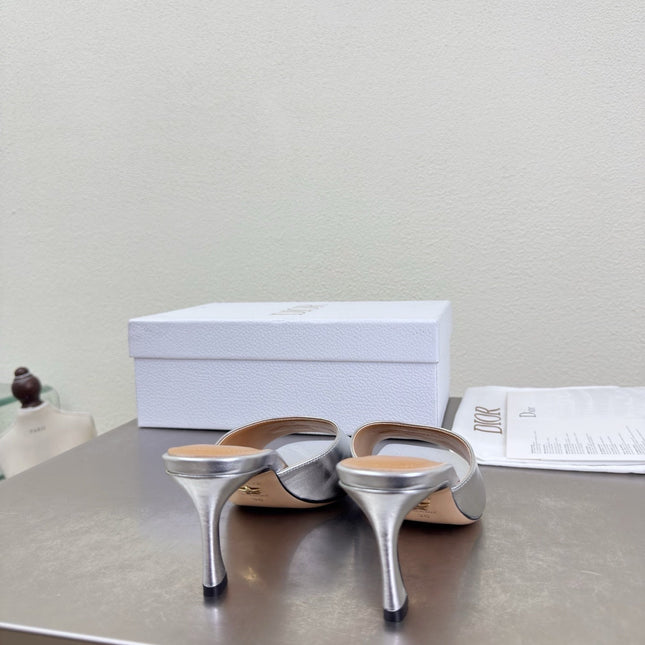 DIOR 26S KITTEN HEEL MULE SANDALS IN SILVER CALFSKIN WITH LOGO