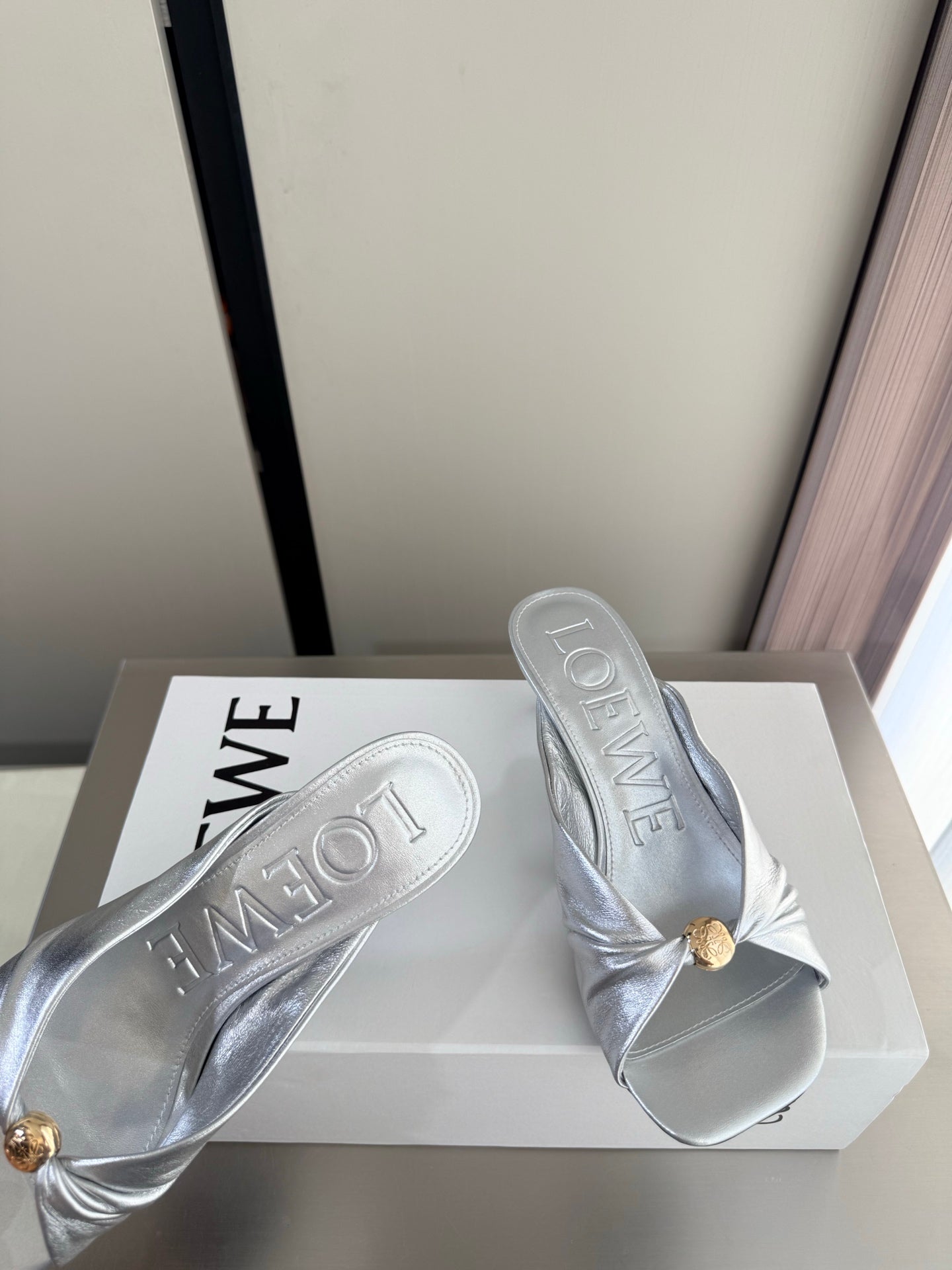 LOEWE 26S HEELED SANDALS 45MM IN SILVER CALFSKIN