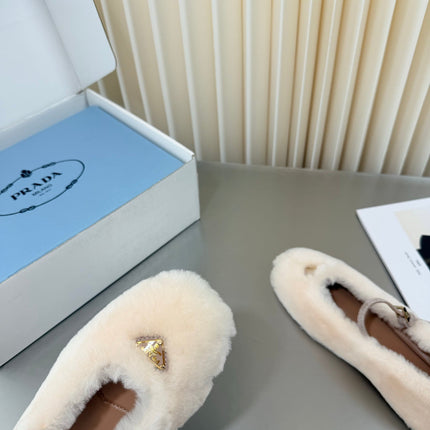 PRADA 26S MARY JANE BALLET IN CREAM WHITE SHEARLING
