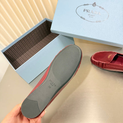 PRADA 26S CLASSIC LOAFERS IN DARK RED LAMBSKIN