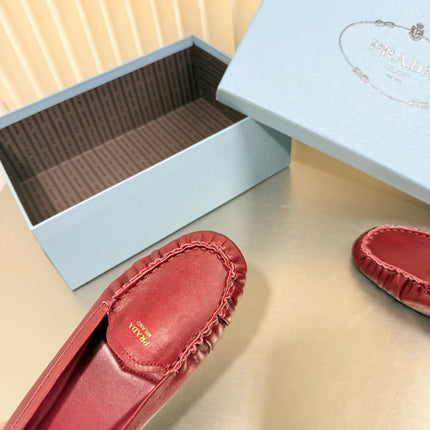 PRADA 26S CLASSIC LOAFERS IN DARK RED LAMBSKIN