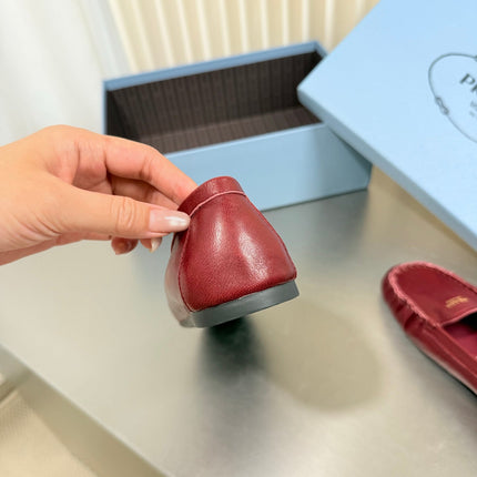PRADA 26S CLASSIC LOAFERS IN DARK RED LAMBSKIN