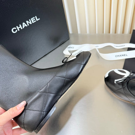 CHANEL 26S ANKLE BOOTS IN BLACK CALFSKIN SQUARE TOE
