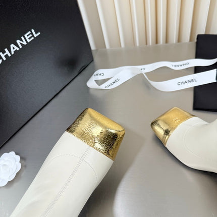 CHANEL 26S ZIPPER BOOTS 75 MM IN WHITE CALFSKIN AND GOLD PATENT LEATHER SQUARE TOE HIGH