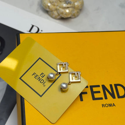 FENDI 26S FF CRYSTAL PEARL DROP EARRINGS IN GOLD TONE METAL 622862