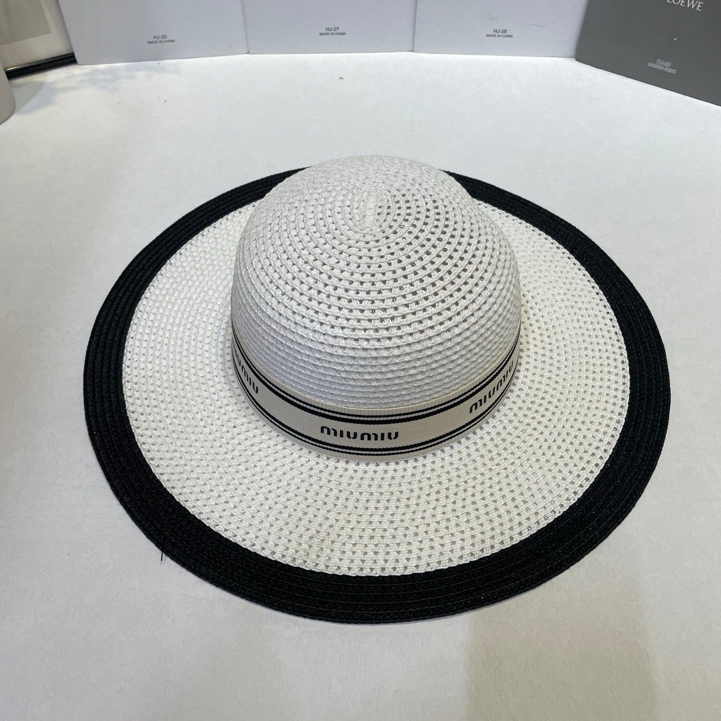 MIUMIU 26S WIDE-BRIM STRAW HAT IN WHITE 343683