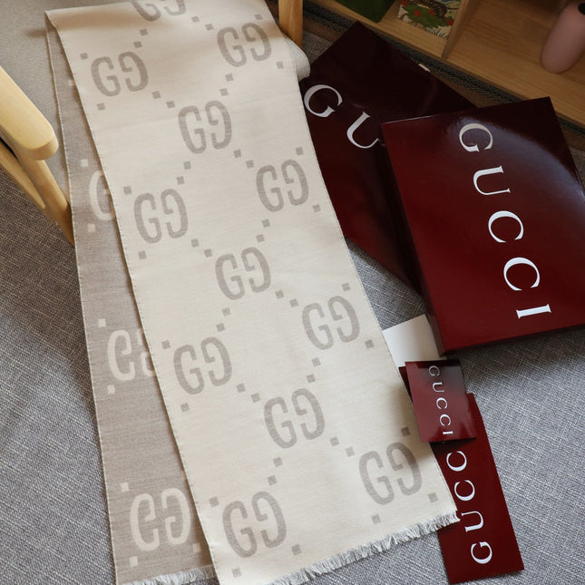 GUCCI 26S SCARF 190 IN WOOL 316616