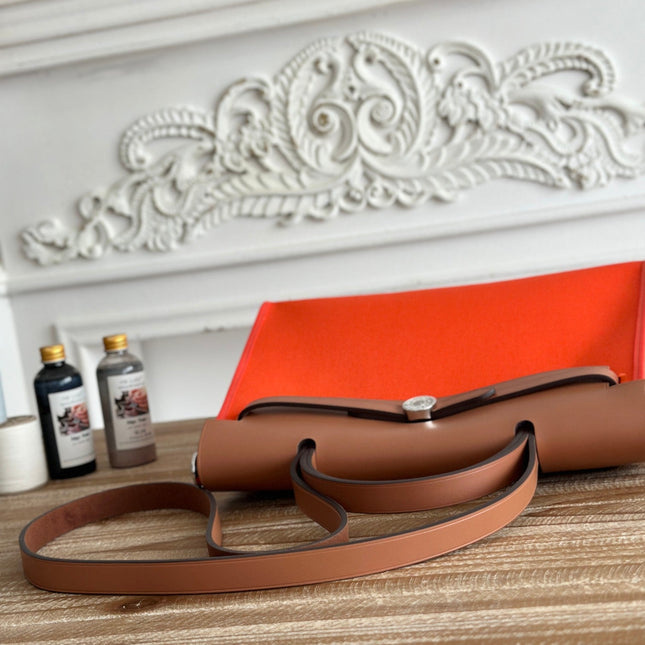ZIP CABINE 31 BAG IN FIRE ORANGE CANVAS AND BRONZE BROWN CALFSKIN