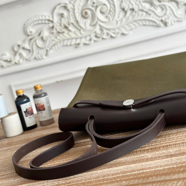 ZIP CABINE 31 BAG IN OLIVE GREEN CANVAS AND BLACK CALFSKIN