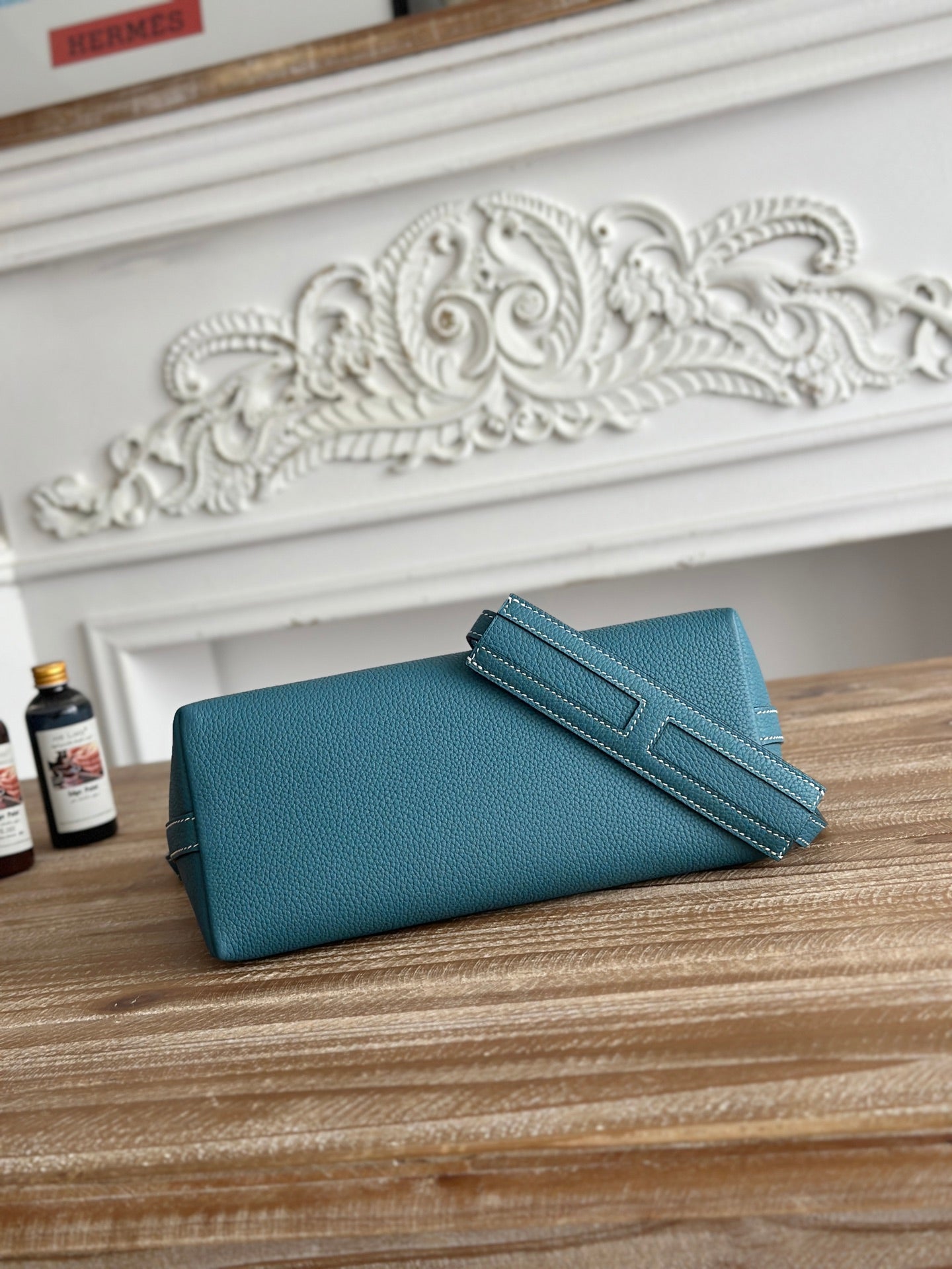 HM 25S BERLINGOT 24 CM IN TEAL BLUE LAMBSKIN