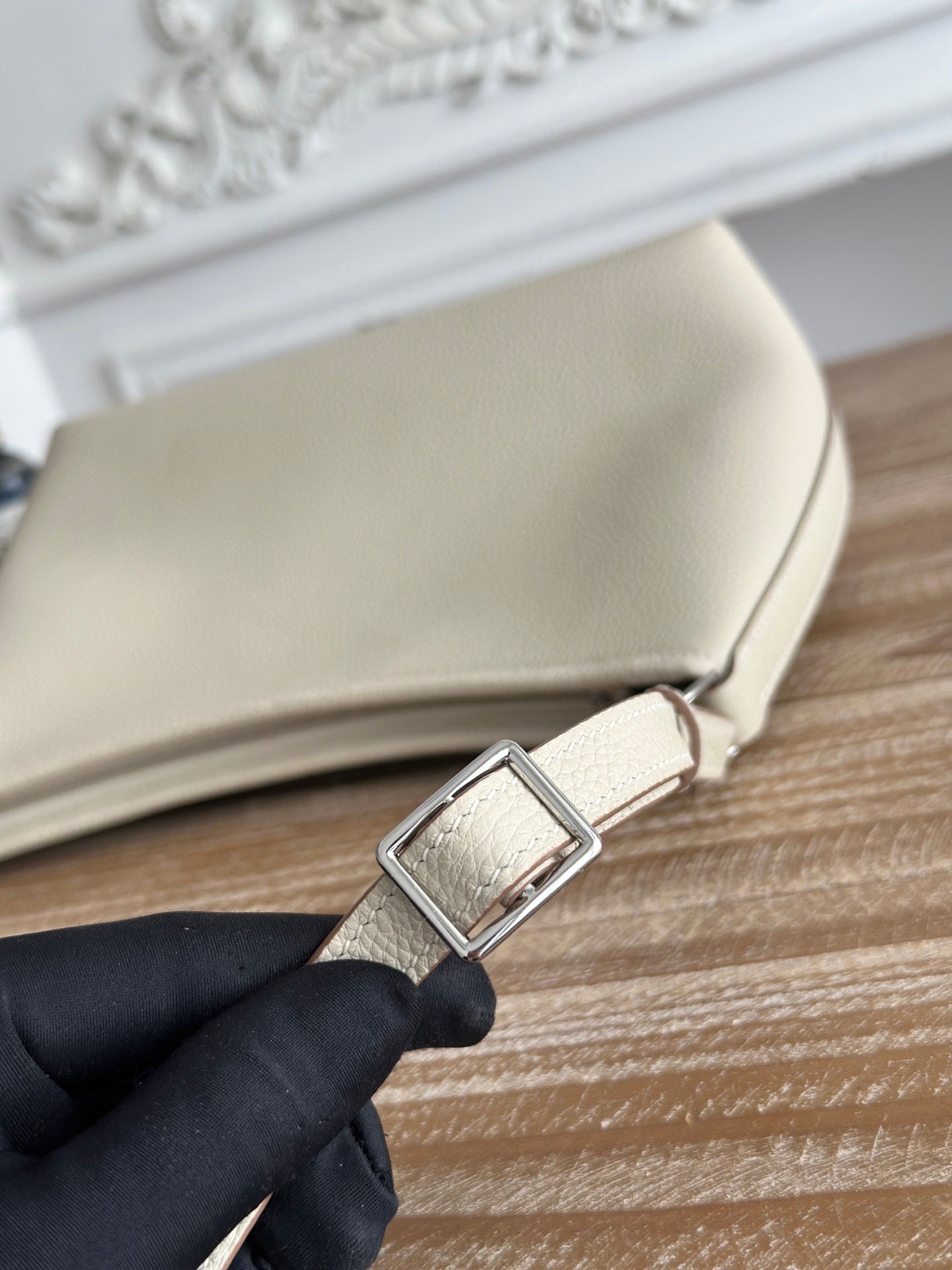 HM 25S BERLINGOT 24 CM IN CREAM WHITE LAMBSKIN