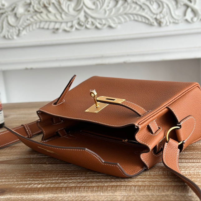 HM 25S KELLY MESSENGER 25 CM IN CARAMEL BROWN TOGO WITH GOLD HARDWARE