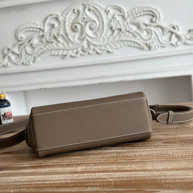 HM 25S KELLY MESSENGER 25 CM IN TAUPE BROWN TOGO WITH SILVER HARDWARE