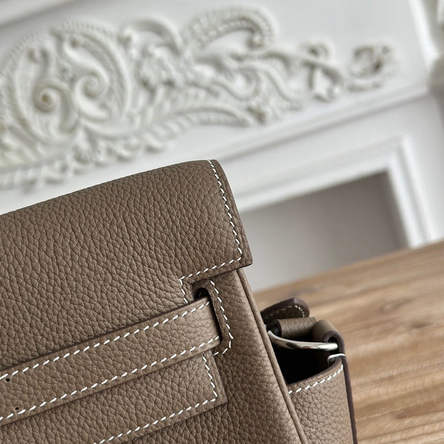 HM 25S KELLY MESSENGER 25 CM IN TAUPE BROWN TOGO WITH SILVER HARDWARE