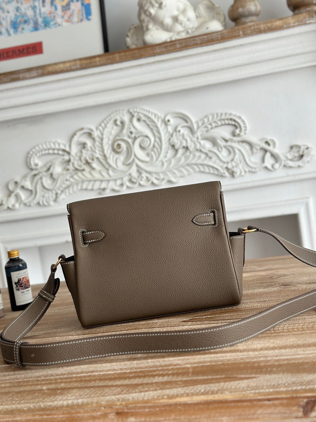 HM 25S KELLY MESSENGER 25 CM IN TAUPE BROWN TOGO WITH GOLD HARDWARE