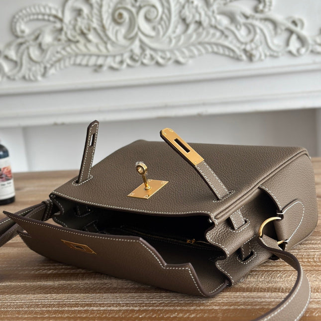 HM 25S KELLY MESSENGER 25 CM IN TAUPE BROWN TOGO WITH GOLD HARDWARE