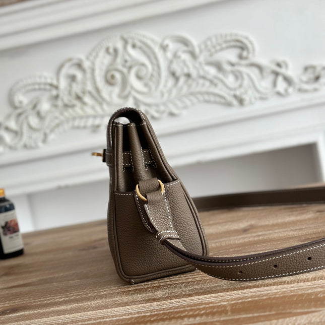 HM 25S KELLY MESSENGER 25 CM IN TAUPE BROWN TOGO WITH GOLD HARDWARE