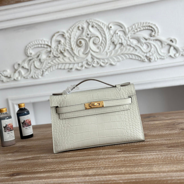 HM 25S KELLY MINI 22 CM IN CREAM WHITE LAMBSKIN WITH CROCODILE EMBOSSING AND GOLD HARDWARE