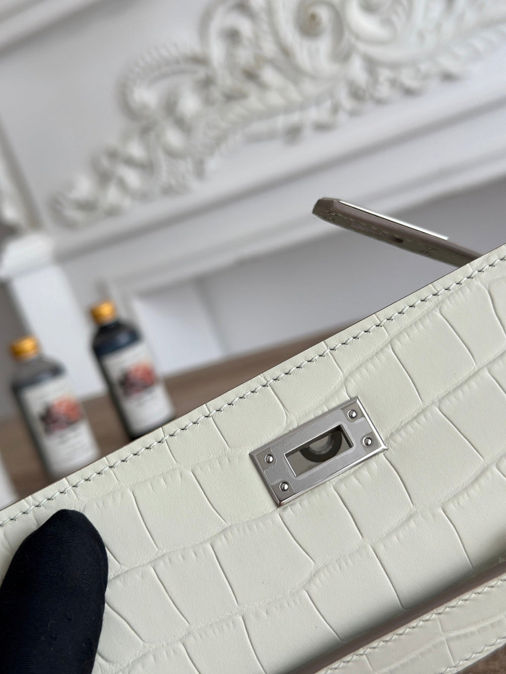 HM 25S KELLY MINI 22 CM IN CREAM WHITE LAMBSKIN WITH CROCODILE EMBOSSING AND SILVER HARDWARE