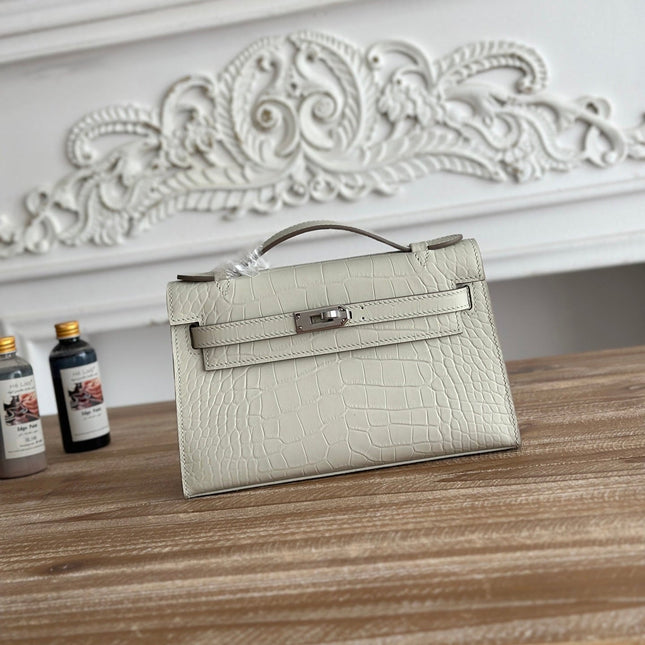 HM 26S KELLY MINI 22CM IN MILKY WHITE CROC EMBOSSED CALFSKIN SILVER KELLY BUCKLE