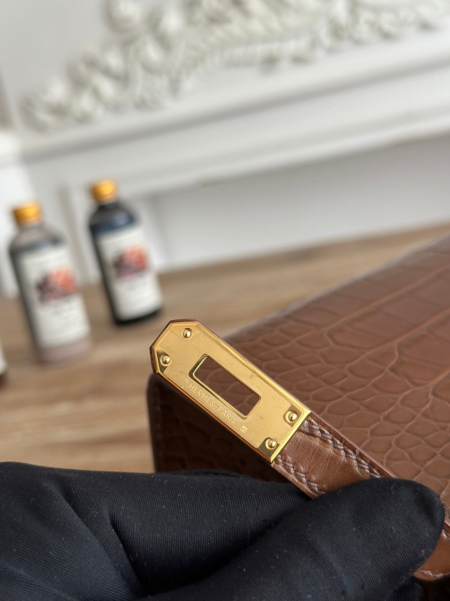 HM 25S KELLY MINI 22 CM IN BROWN LAMBSKIN WITH CROCODILE EMBOSSING AND GOLD HARDWARE