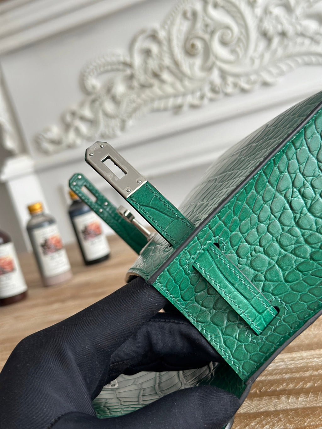 HM 25S KELLY MINI 22 CM IN DARK GREEN LAMBSKIN WITH CROCODILE EMBOSSING AND SILVER HARDWARE