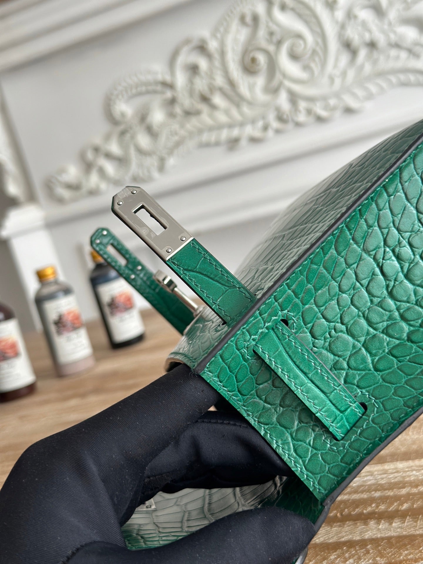 HM 25S KELLY MINI 22 CM IN DARK GREEN LAMBSKIN WITH CROCODILE EMBOSSING AND SILVER HARDWARE