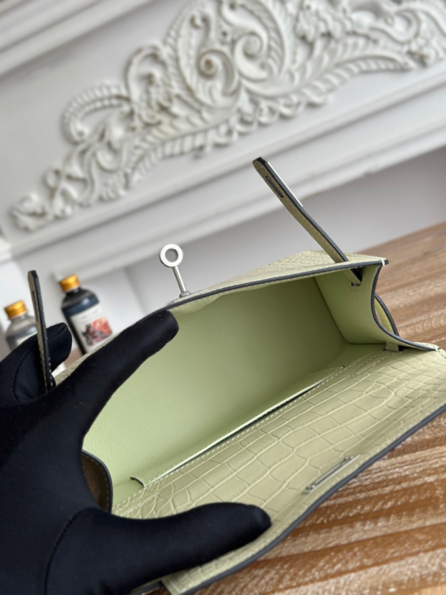 HM 25S KELLY MINI 22 CM IN LIGHT KHAKI LAMBSKIN WITH CROCODILE EMBOSSING AND SILVER HARDWARE
