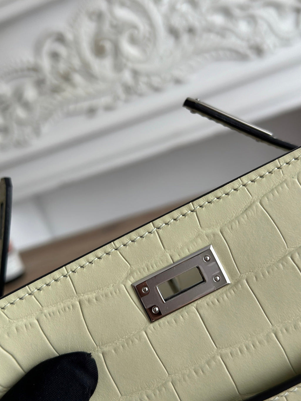 HM 25S KELLY MINI 22 CM IN LIGHT KHAKI LAMBSKIN WITH CROCODILE EMBOSSING AND SILVER HARDWARE