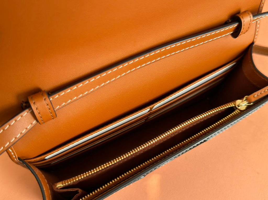EMBLEM WALLET GG MONOGRAM 20 IN BEIGE AND DARK BROWN GG CALFSKIN