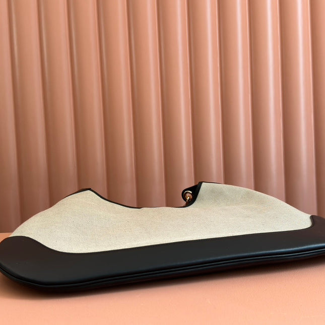BODY MEDIUM SHOULDER BAD 49 IN NATURAL CANVAS AND BLACK CALFSKIN GOLD HARDWARE