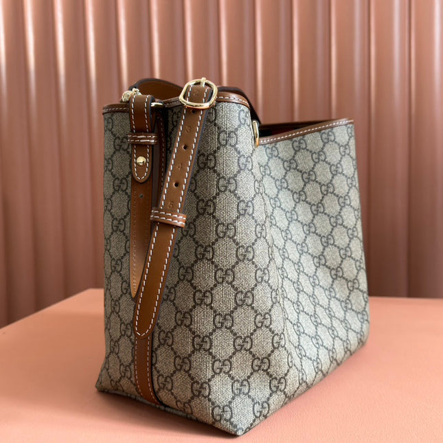 GUCCI EMBLEM BAG 25 IN BEIGE AND BROWN CANVAS