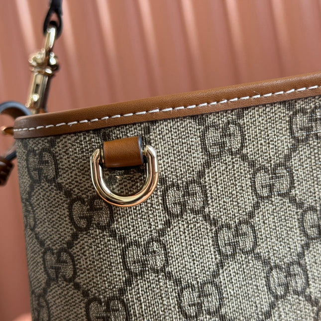 GUCCI EMBLEM BAG 25 IN BEIGE AND BROWN CANVAS