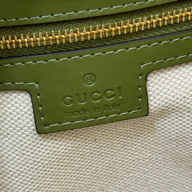 73 MEDIUM BUCKET BAG 27.5 IN GREEN SMOOTH CALFSKIN