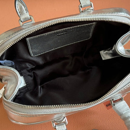 ARCADIE MATELASSÉ BAG 19 IN SILVER GLOSSY CALFSKIN GOLD HARDWARE