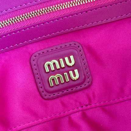 ARCADIE BAG 22 IN FUCHSIA SUEDE GOLD HARDWARE