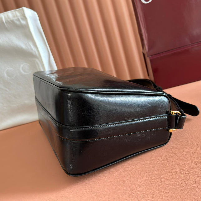 GUCCI 26S SHOULDER BAG 38 IN BLACK SHINY CALFSKIN