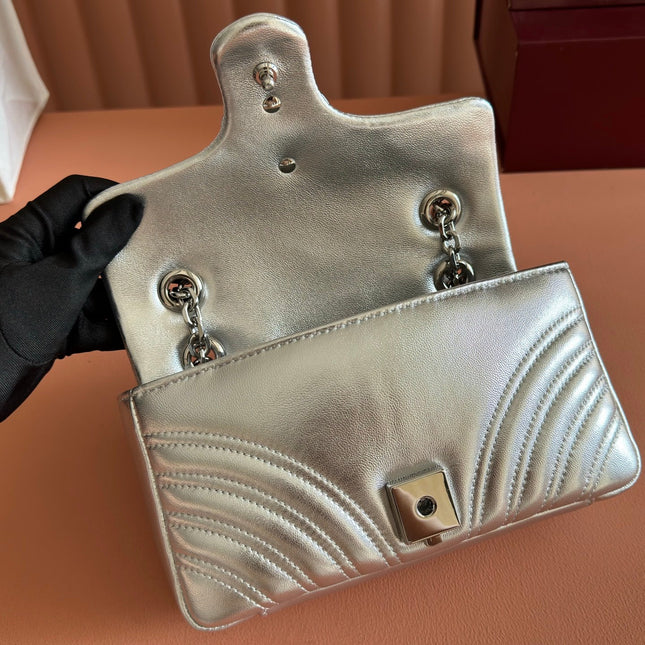 GUCCI 26S GG MARMONT BAG 22 IN SILVER LAMBSKIN