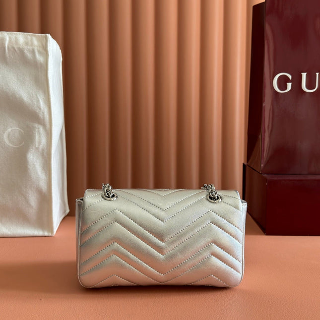 GUCCI 26S GG MARMONT BAG 22 IN SILVER LAMBSKIN