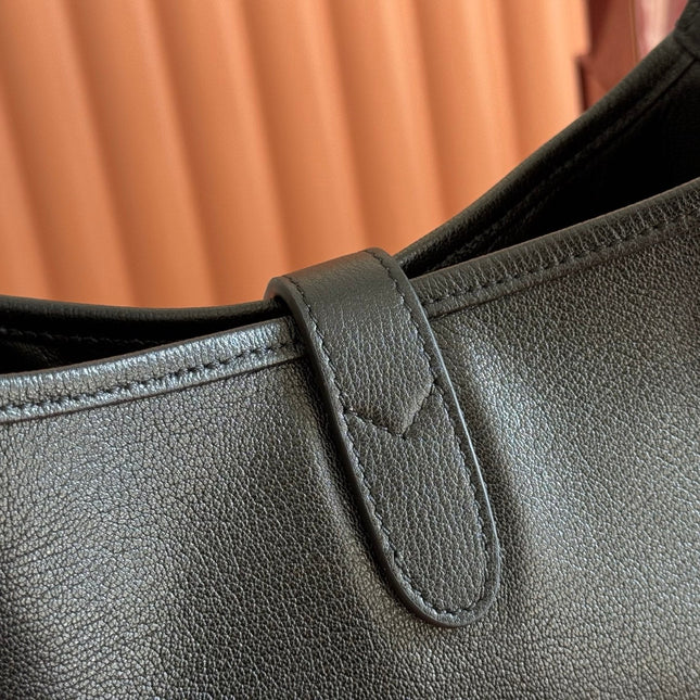 GUCCI 26S JACKIE SLIM SHOULDER BAG 28 IN BLACK CALFSKIN