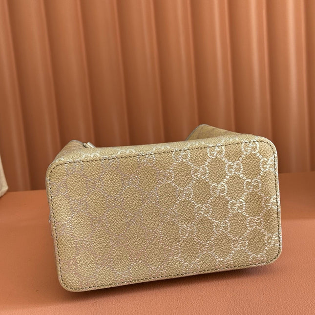 GUCCI 26S GG EMBLEM BUCKET BAG 19 IN BEIGE AND SILVER CANVAS