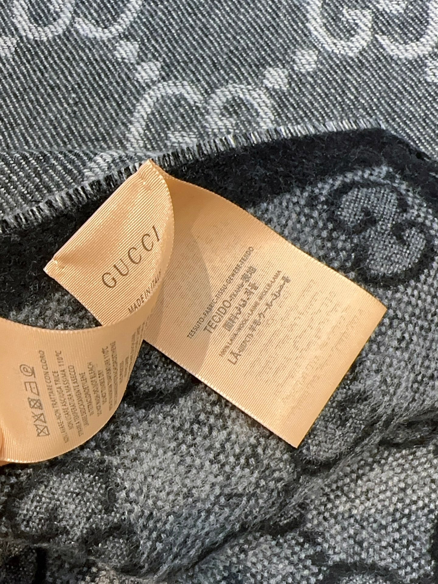 GUCCI 26S SCARF IN CASHMERE 316614