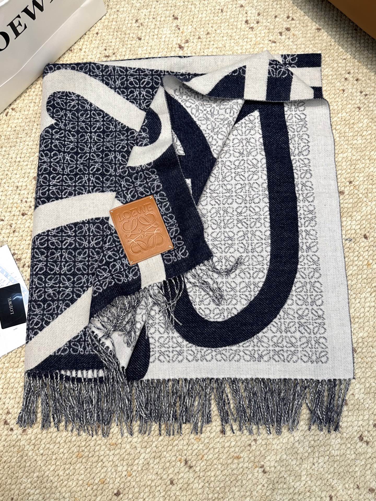 LOEWE 26S SCARF 140 IN CASHMERE 863981
