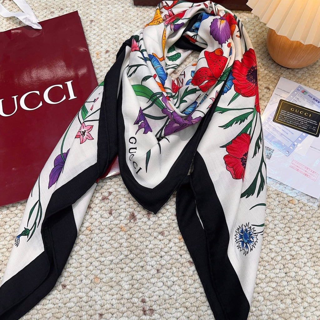 GUCCI 26S SCARF 140 IN CASHMERE AND SILK 863992