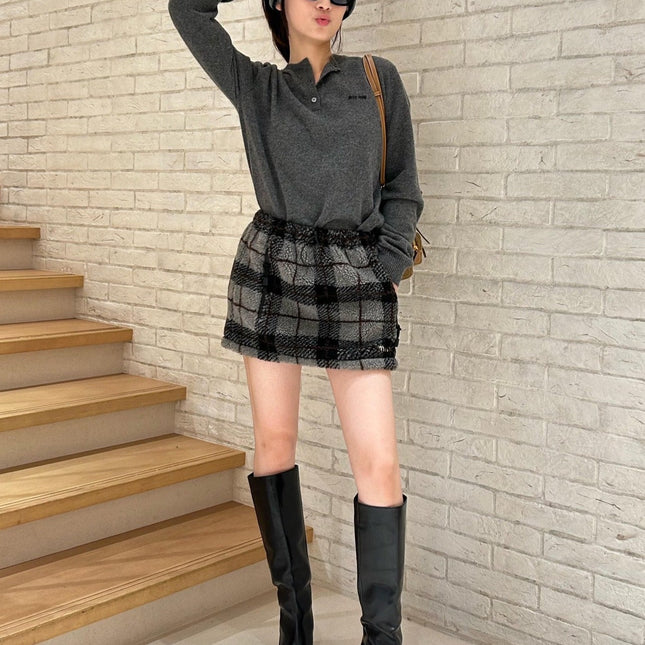 MIUMIU PLAID MINI SKIRT STYLE 654