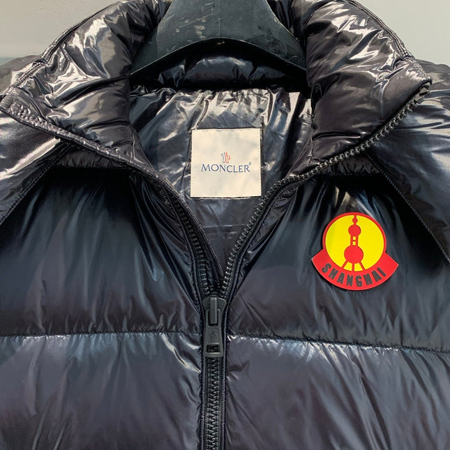 MONCLER 25S SLEEVELESS JACKET 372