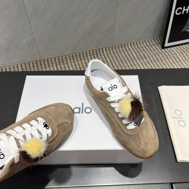 ALO 25S SUNSET SNEAKER IN SMOKY BROWN SUEDE WITH PUFF CHARM