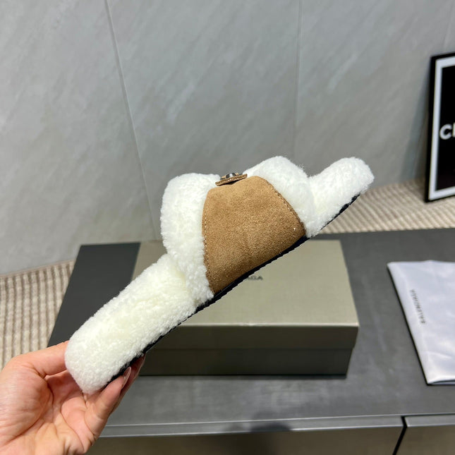 BALENCIAGA 25S SLIPPERS IN LIGHT BROWN SUEDE AND WHITE WOOL